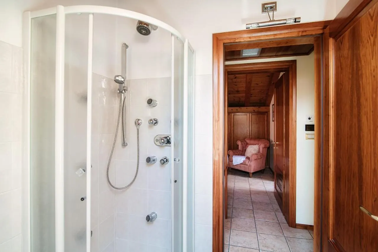 Charming & Luxury Villa Como Lake 0*,